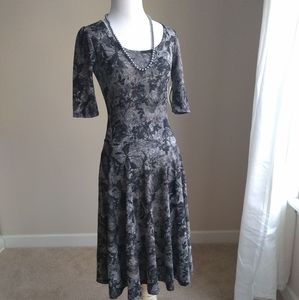 LulaRoe Nicole 👗-gray grey scale floral, XS